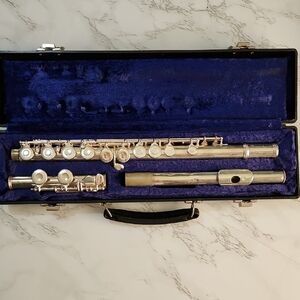 Shiny Silver Flute with Blue Lined Case